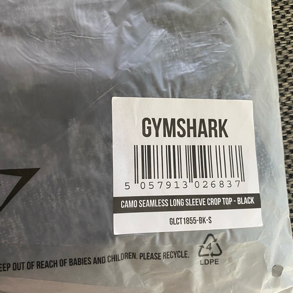 ✨NWT GYMSHARK Camo Seamless Long Sleeve Crop Top✨ - Picture 6 of 6